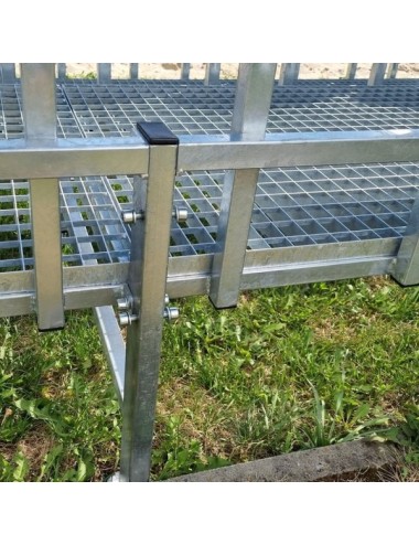 Tribūna su plastikinėmis kėdėmis nuo 10 iki neriboto skaičiaus